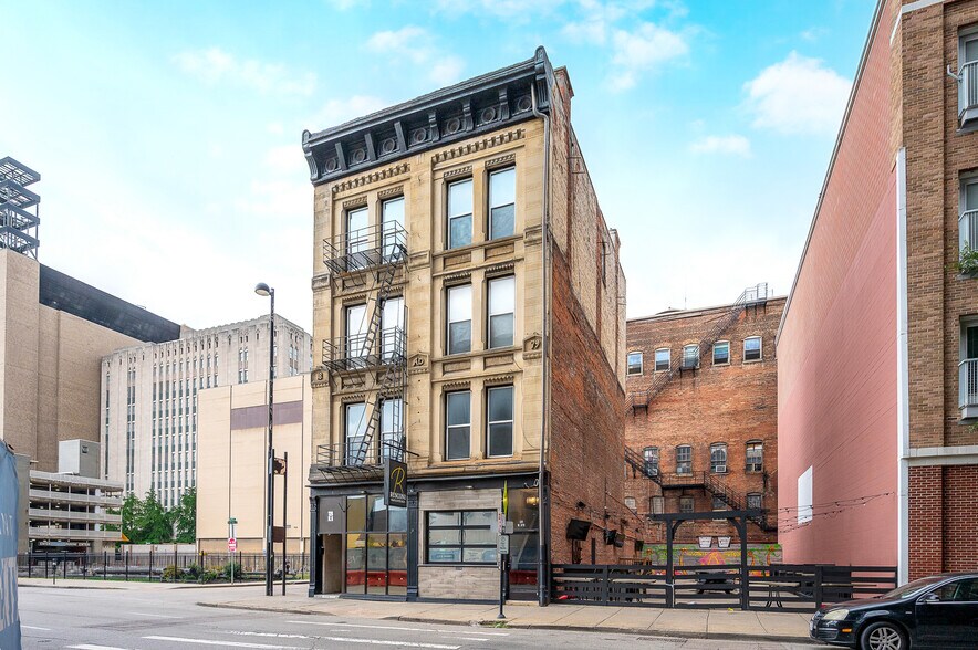 More Photos Of 126 W Sixth St, Cincinnati Apartments For Lease