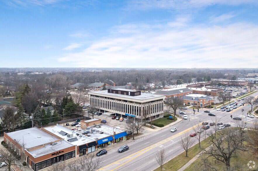 More Photos Of 1701 E Lake Ave, Glenview Office For Lease