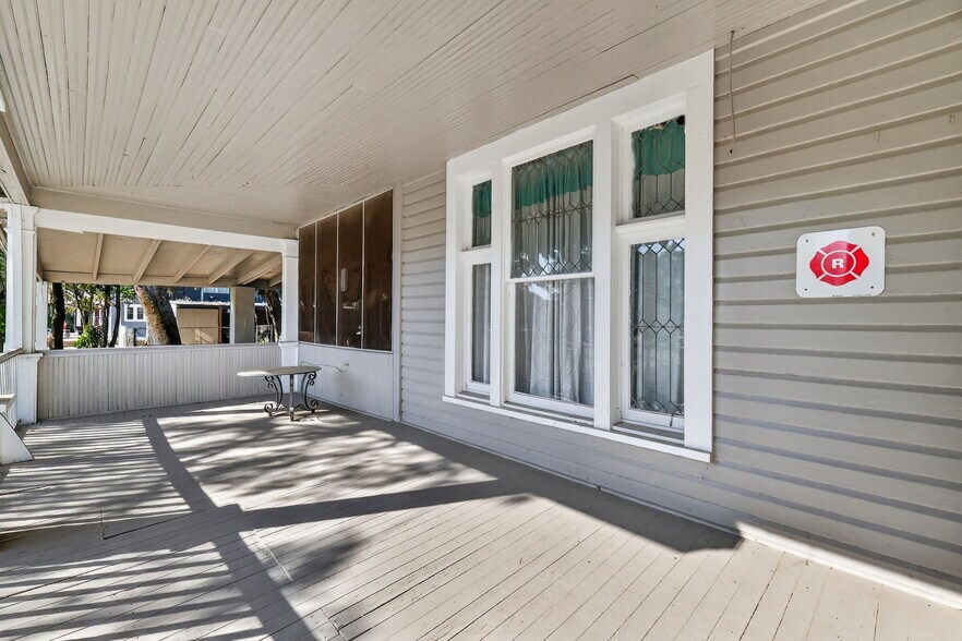 More Photos Of 527 E Lemon Ave, Eustis Apartments For Sale