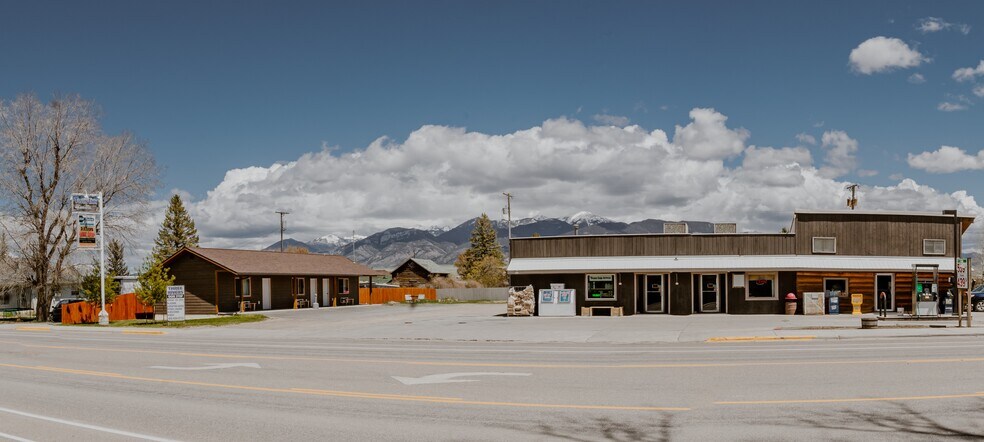 More Photos Of 325 S Main St, Twin Bridges Service Station For Sale
