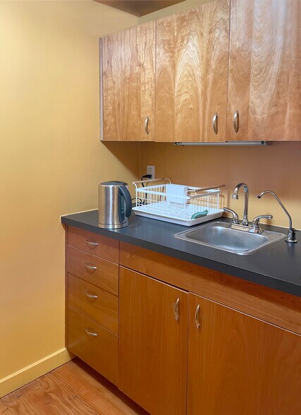 More Photos Of 1820 Solano Ave, Berkeley Storefront Retail Office For Lease