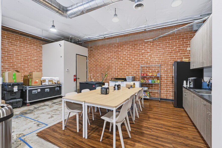 More Photos Of 161 Pasadena Ave, South Pasadena Loft Creative Space For Lease