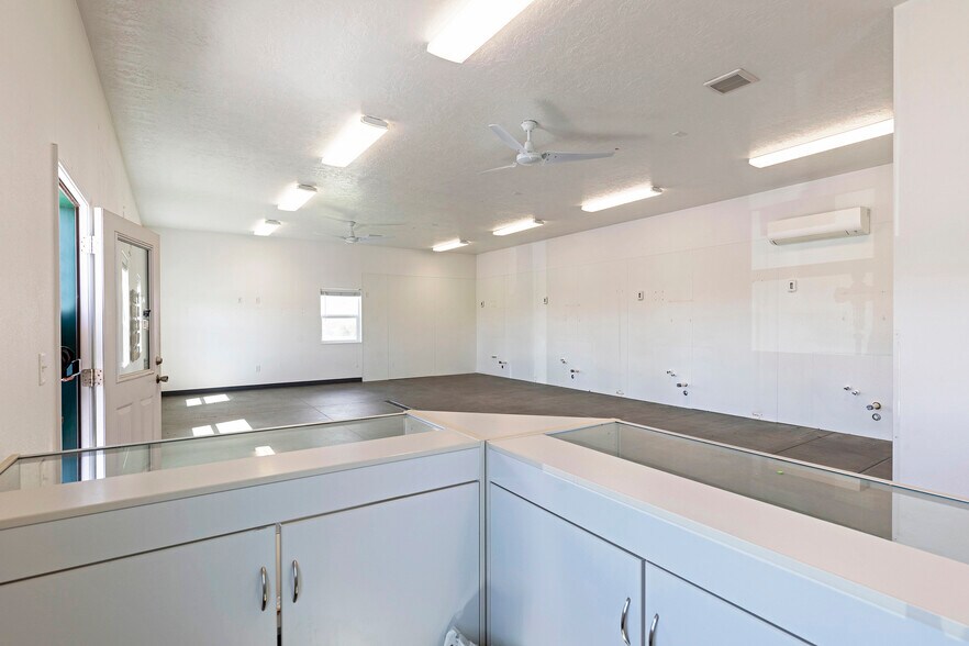 More Photos Of 115 Valley View St, Stevensville Restaurant For Sale