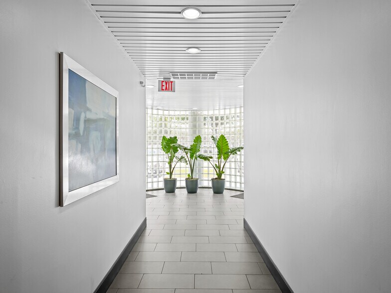 More Photos Of 3313 W Commercial Blvd, Fort Lauderdale Medical For Sale