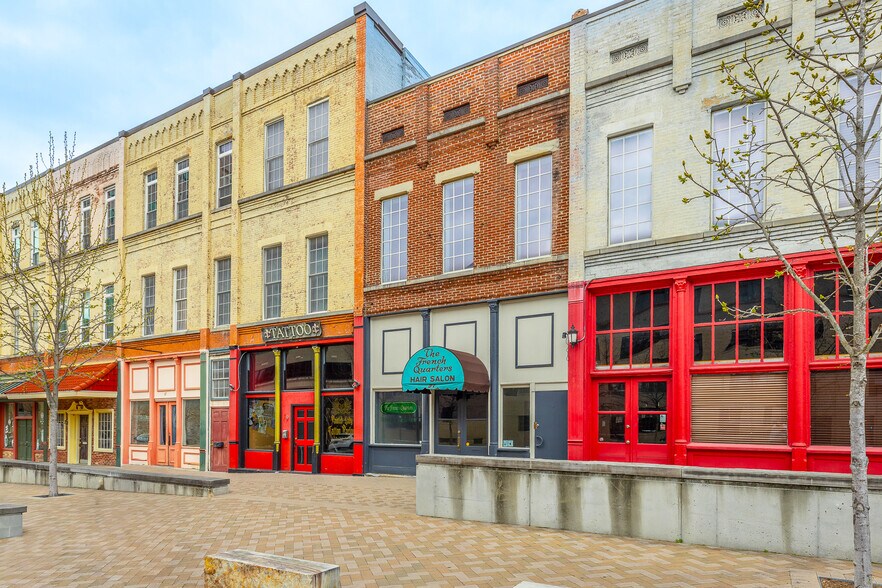 More Photos Of 19 Patten Pky, Chattanooga Storefront For Lease