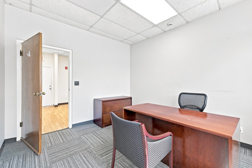 More Photos Of 92 S Central Ave, Hartsdale Storefront Retail Office For Lease