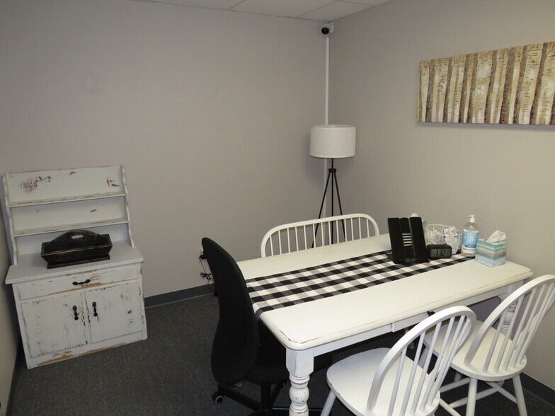 More Photos Of 1715 N Division St, Morris Unknown For Lease