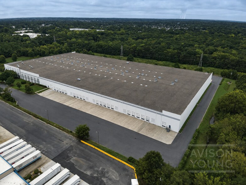More Photos Of 10800 Withers Cove Park Dr, Charlotte Distribution For Lease