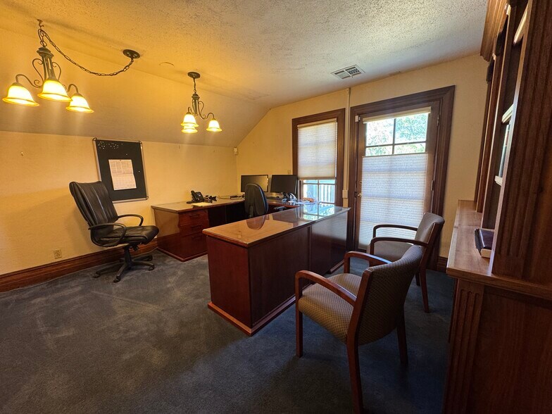 More Photos Of 510 W 4th St, Carson City Office For Lease