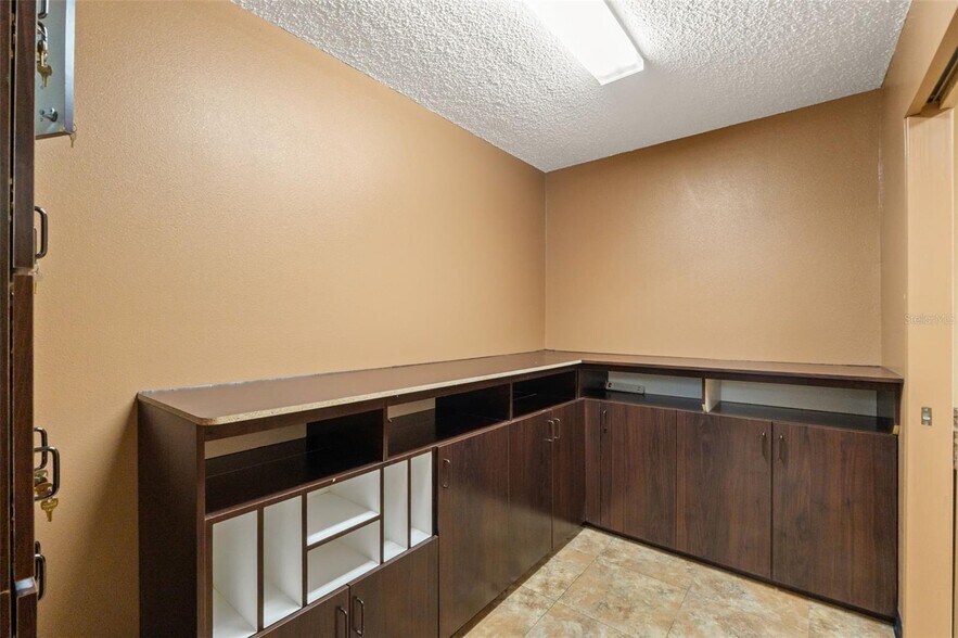 More Photos Of 10507 Spring Hill Dr, Spring Hill Medical For Lease