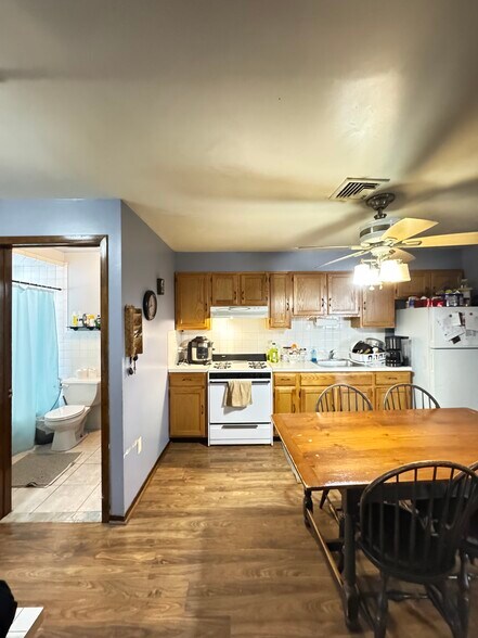 More Photos Of 109-111 Fleming Ave, Newark Apartments For Sale