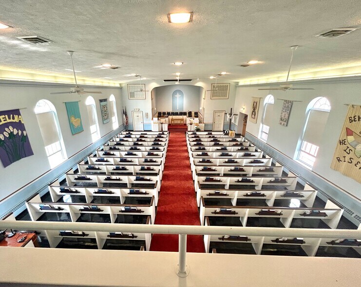 More Photos Of 11565 Pippin Rd, Cincinnati Religious Facility For Sale