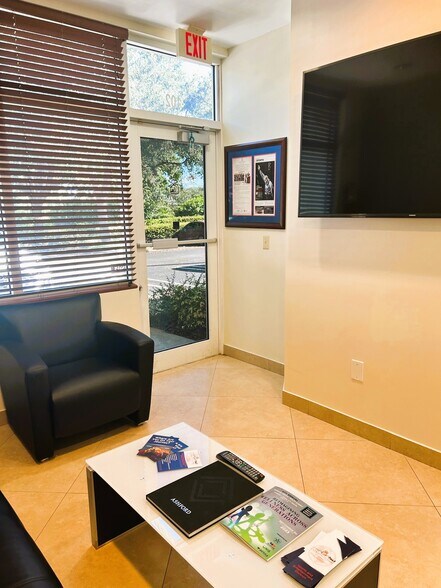 More Photos Of 9700 Stirling Rd, Cooper City Office For Lease