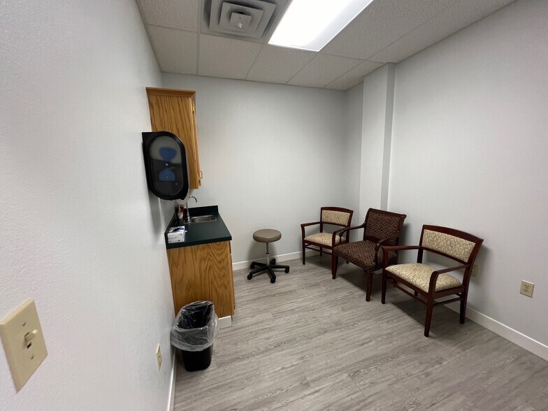 More Photos Of 609 Virginia Ave, Ponca City Healthcare For Lease