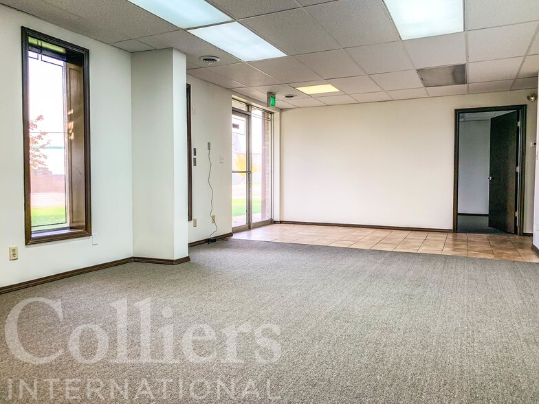 More Photos Of 2032 S Century Way, Boise Warehouse For Lease