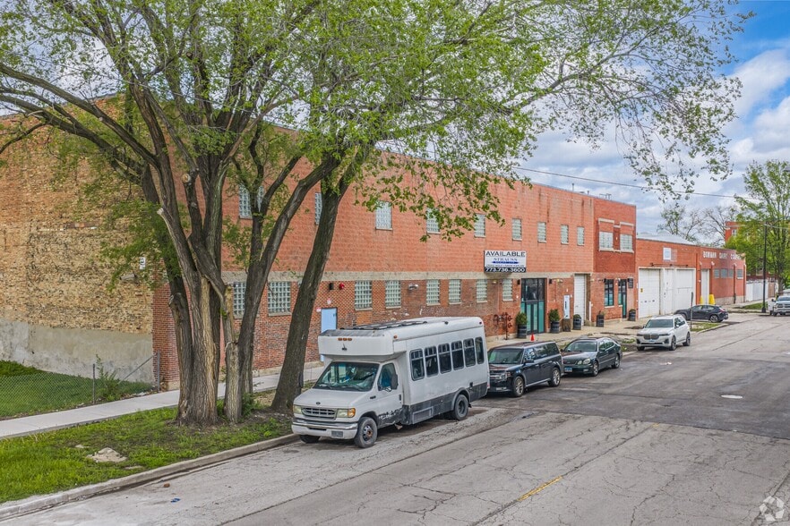 More Photos Of 4130-4150 S Wabash Ave, Chicago Manufacturing For Sale