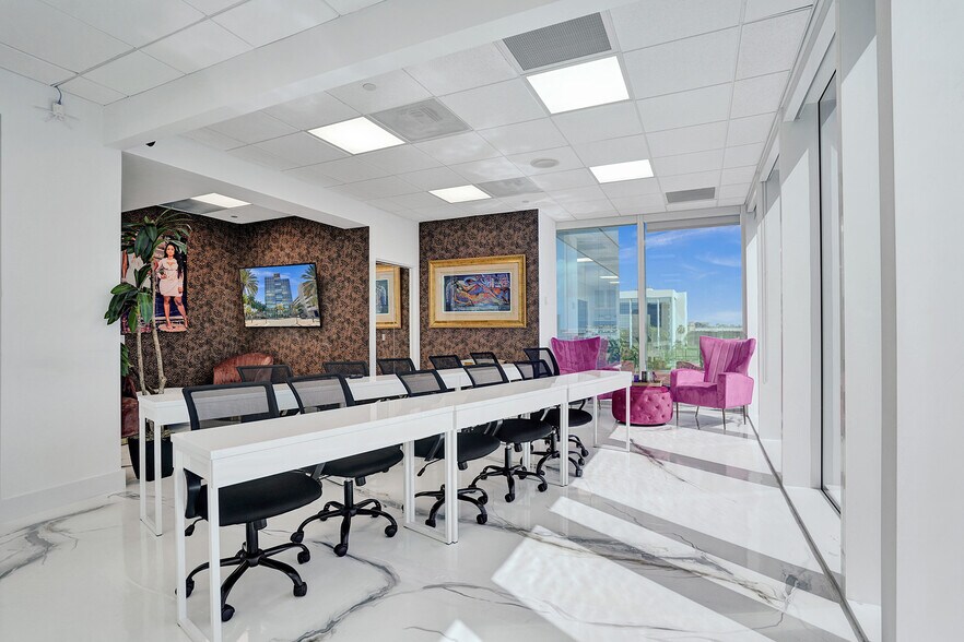 More Photos Of 18851 NE 29th Ave, Aventura Office For Lease