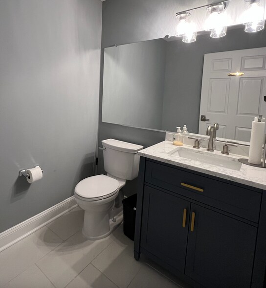 More Photos Of 10898 Crabapple Rd, Roswell Office For Lease