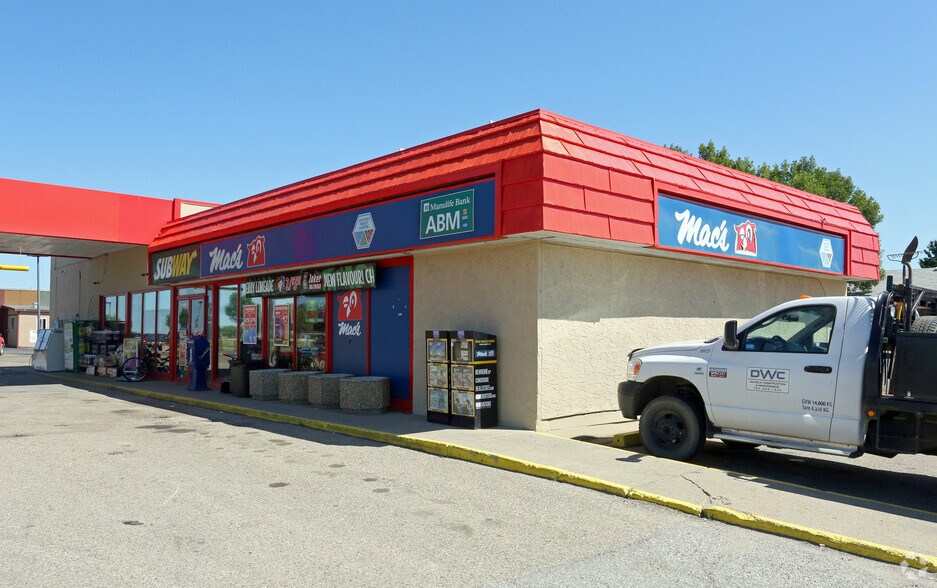 Primary Photo Of 73 Superior St, Devon Service Station For Sale