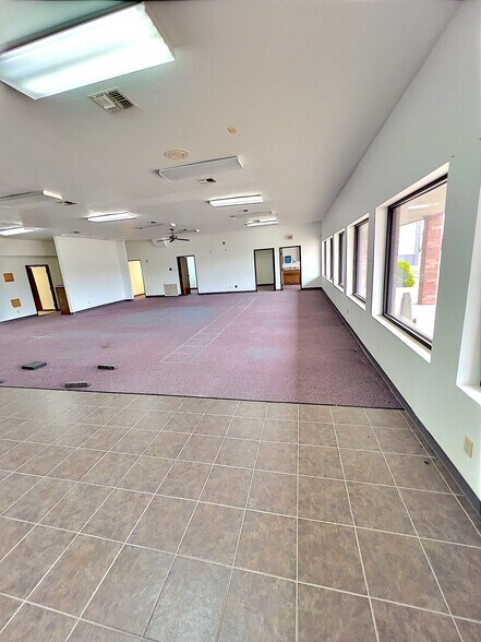 More Photos Of 1400 Lera, Weatherford Medical For Sale