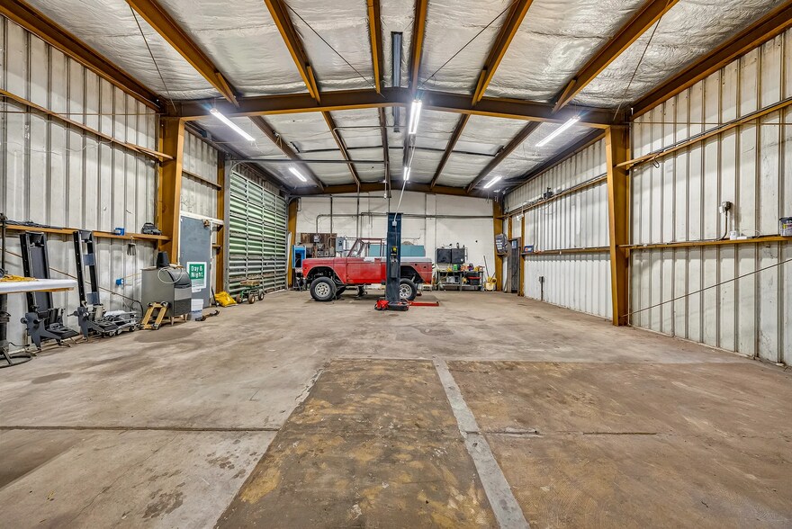 More Photos Of 1302-1308 Talbotton Rd, Columbus Flex For Sale