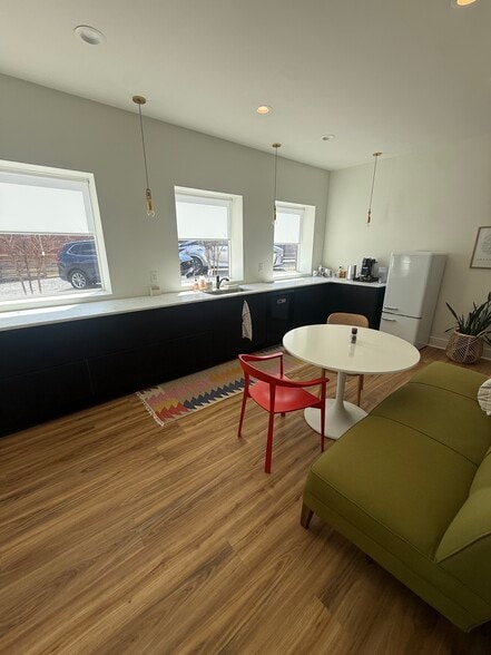 More Photos Of 1027 Arnold St, Greensboro Office For Lease