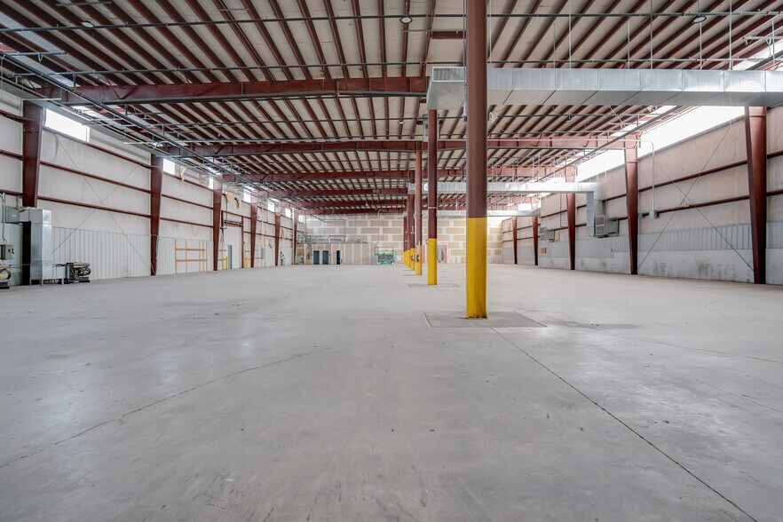 More Photos Of 200 Monroe Ave, Frederick Warehouse For Lease