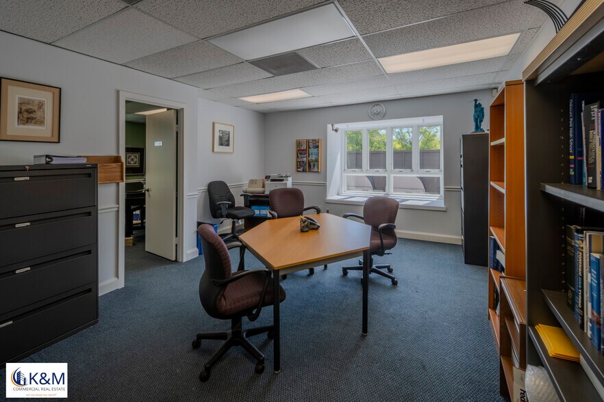More Photos Of 10621-10623 Jones St, Fairfax Office For Sale
