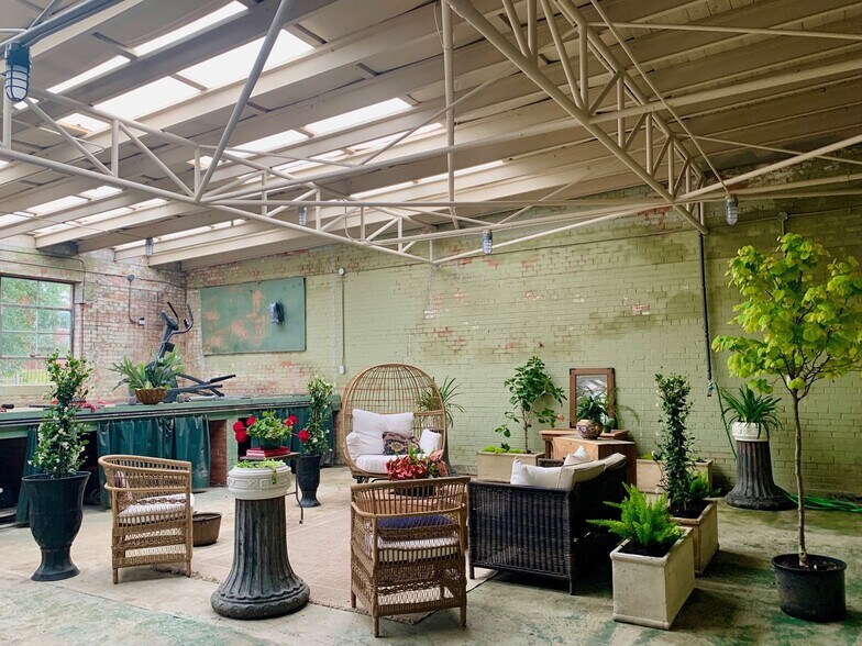 More Photos Of 912 N Main St, Jennings Office Residential For Sale