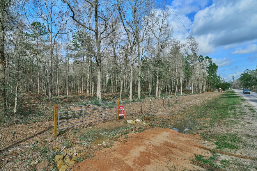 More Photos Of TBD Crockett Martin, Conroe Land For Sale
