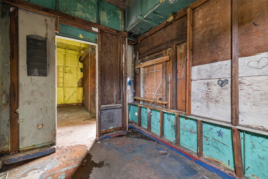 More Photos Of 3341 Stockton Blvd, Sacramento Auto Repair For Sale
