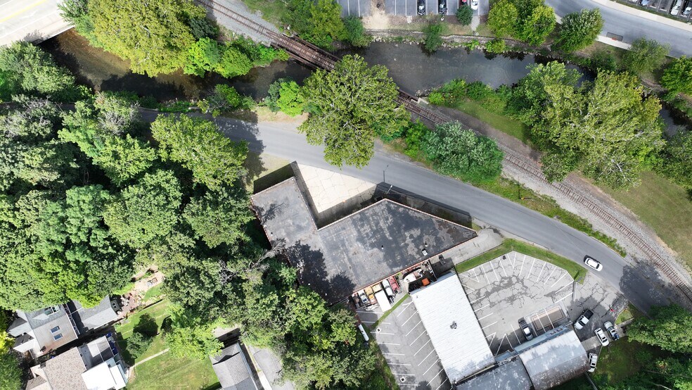 More Photos Of 719 Conestoga St, Bethlehem Warehouse For Lease