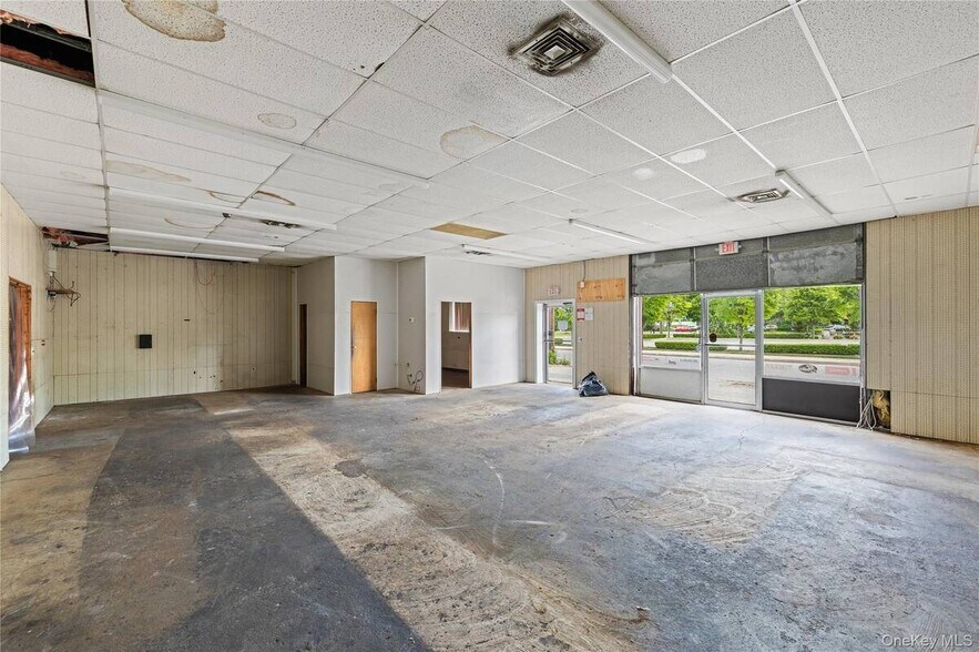 More Photos Of 1113-1125 Prospect Ave, West Islip Warehouse For Sale