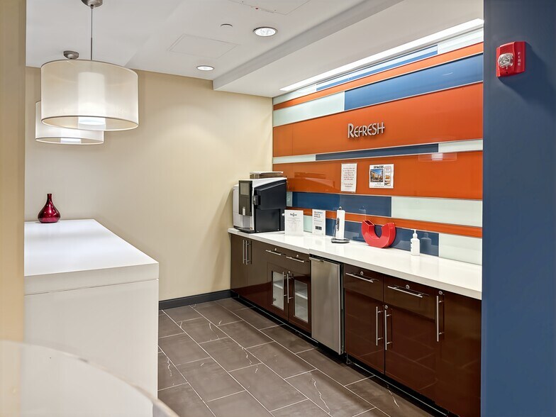 More Photos Of 8295 Tournament Dr, Memphis Coworking Space