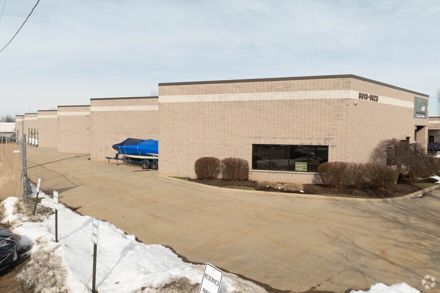 More Photos Of 8613-8623 Tyler Blvd, Mentor Unknown For Lease
