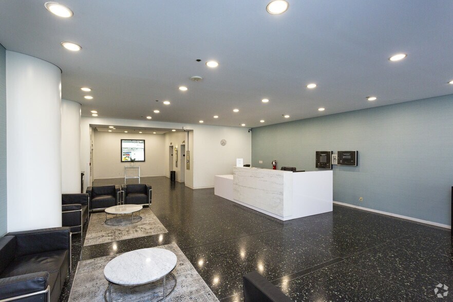 More Photos Of 3424 Wilshire Blvd, Los Angeles Office For Lease