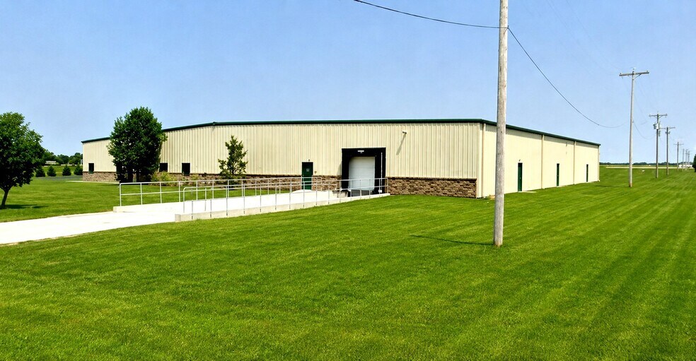 Primary Photo Of 23201 Roemer Rd, Woodburn Warehouse For Lease