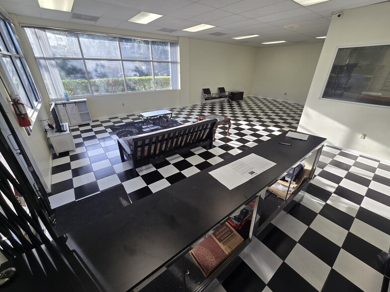 More Photos Of 12140 Wiles Rd, Coral Springs Light Manufacturing For Sale