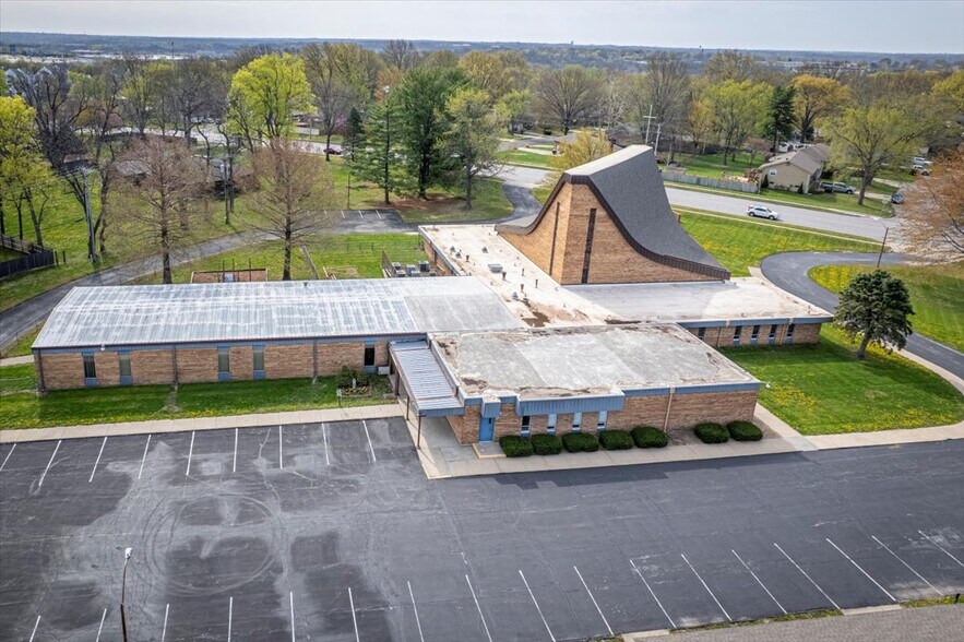More Photos Of 17200 E 39th St S, Independence Religious Facility For Sale