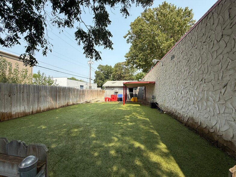 More Photos Of 323 N Mathewson St, Wichita Freestanding For Sale