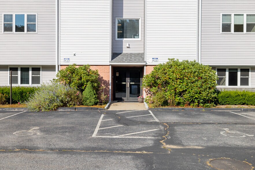 More Photos Of 1538 Turnpike St, North Andover Medical For Sale