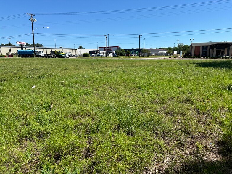 More Photos Of 3001 WNW 323 loop, Tyler Land For Sale