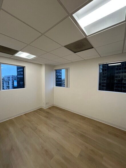 More Photos Of 11600 Wilshire Blvd, Los Angeles Medical For Lease