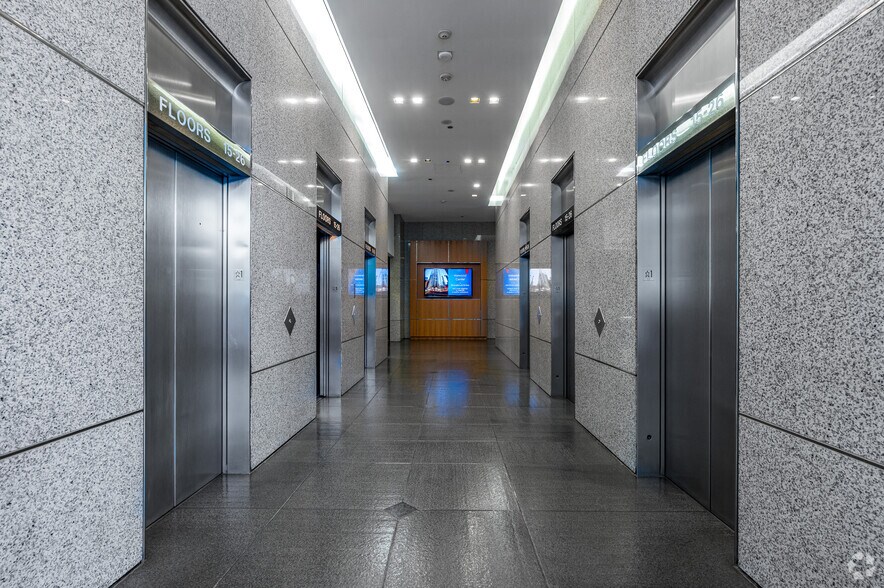 More Photos Of 1999 Bryan St, Dallas Office For Lease