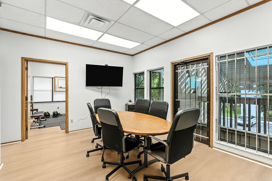 More Photos Of 8431 Baymeadows Way, Jacksonville Loft Creative Space For Lease