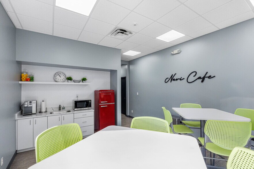 More Photos Of 18401 US Highway 19 N, Clearwater Office For Sale