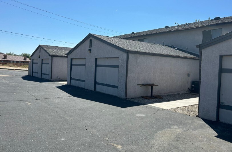 More Photos Of 16137 Apple Valley Rd, Apple Valley Apartments For Sale