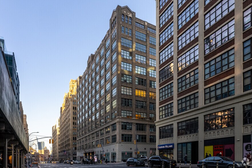 More Photos Of 160-170 Varick St, New York Office For Lease