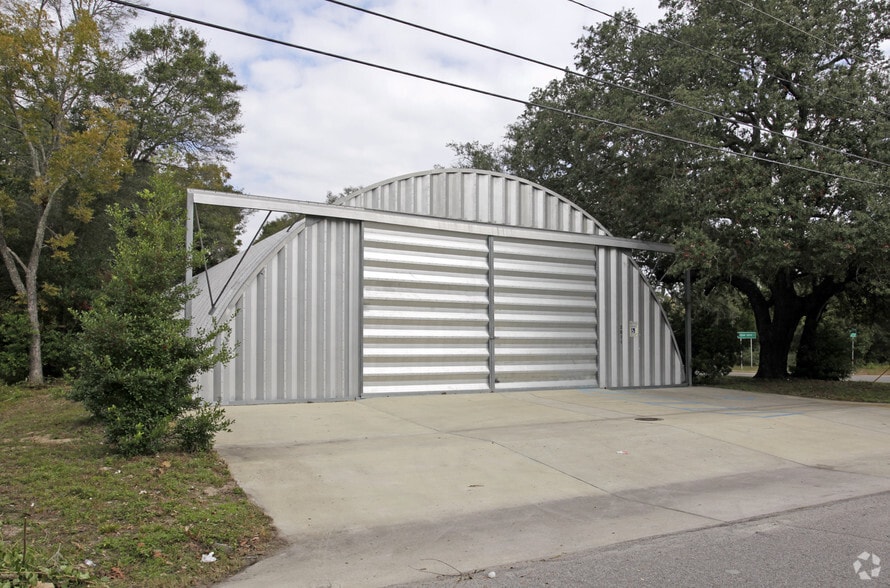 More Photos Of 2611 E 6th St, Panama City Warehouse For Sale
