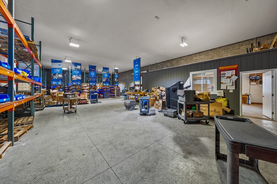 More Photos Of 1918 Bobcat Way, White City Warehouse For Sale